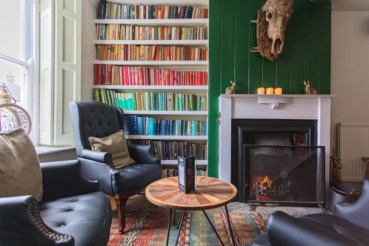 ليتل والشنغهام The Black Lion Hotel المظهر الخارجي الصورة